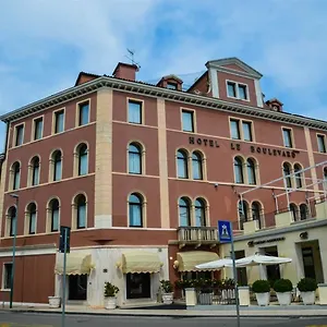 le-boulevard-hotel.hotelinveneto.com/